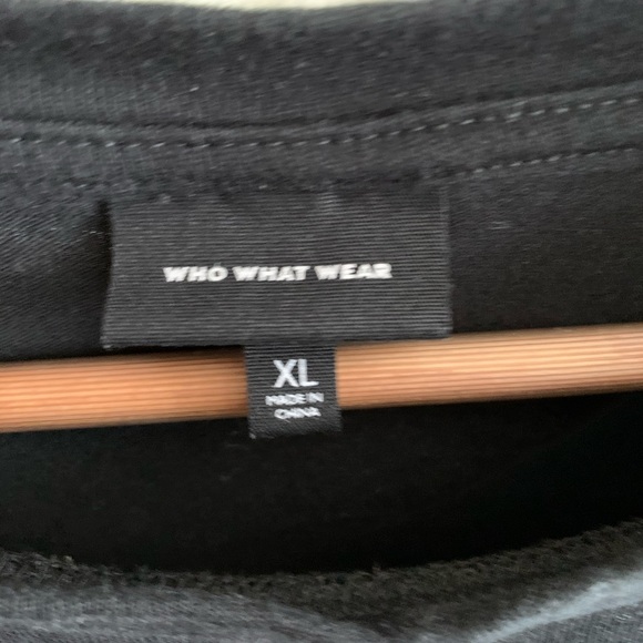 Who What Wear Black Bell Sleeve Top - Picture 9 of 10